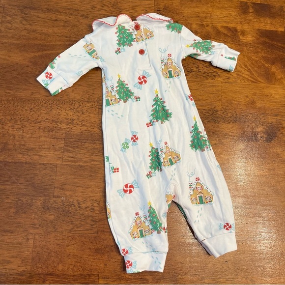 Little English Christmas Print One Piece - White and Green - Picture 6 of 6
